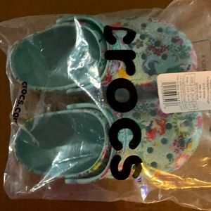 Vera Bradley Kids size 13 Crocs